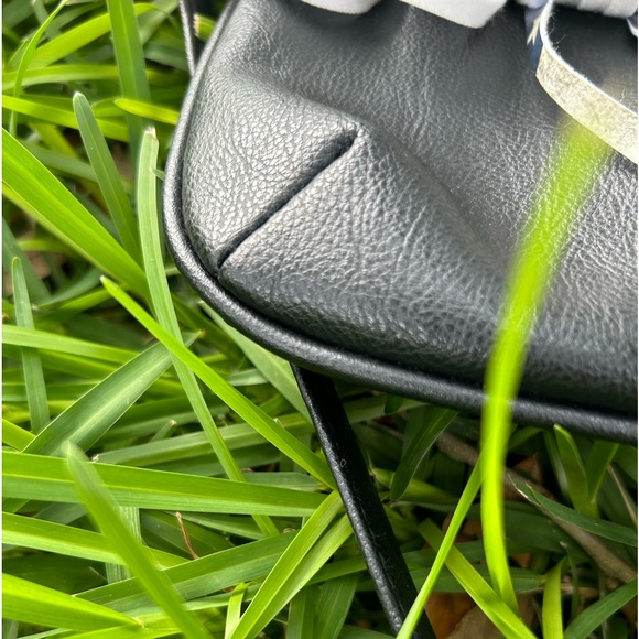 Distressed American Flag Fringe Crossbody - Picture 7 of 9